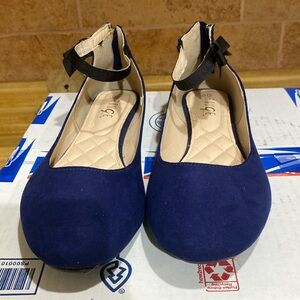 Rouge size 10 shoes Great Condition